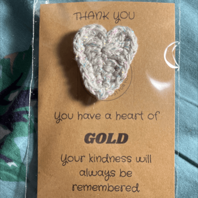 Heart of gold Thank You pin brooch