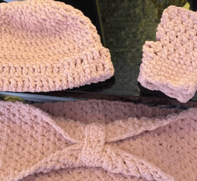 Hat,Scarf & Fingerless Gloves- Blush 