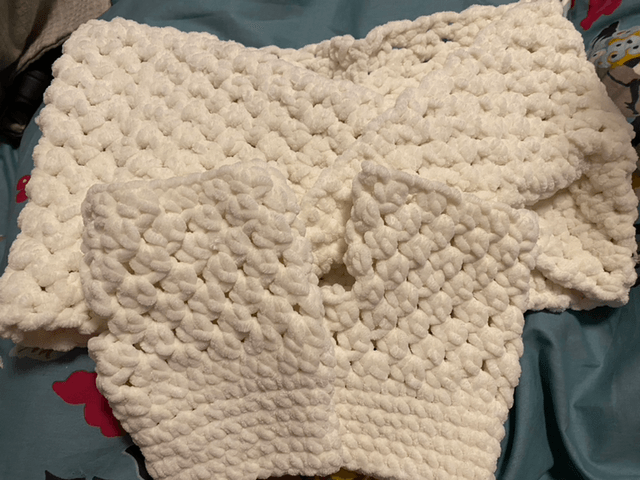 Scarf Cream Infinity (Matching Gloves Sold Separately)
