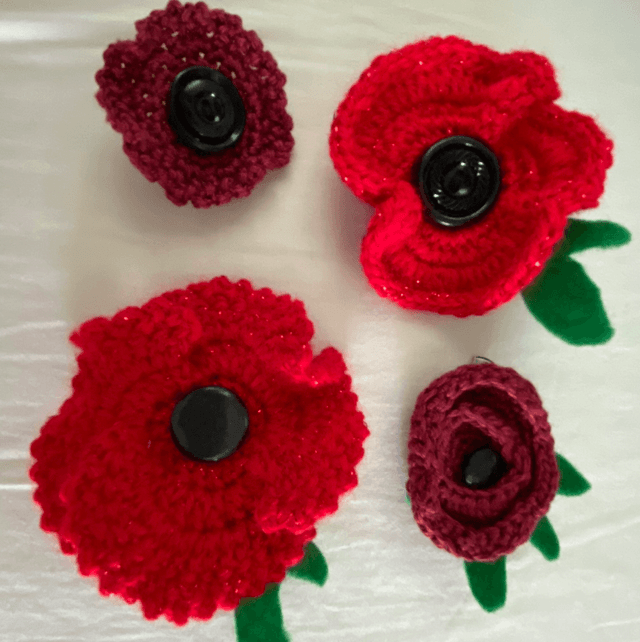 Brooches &amp; pins
